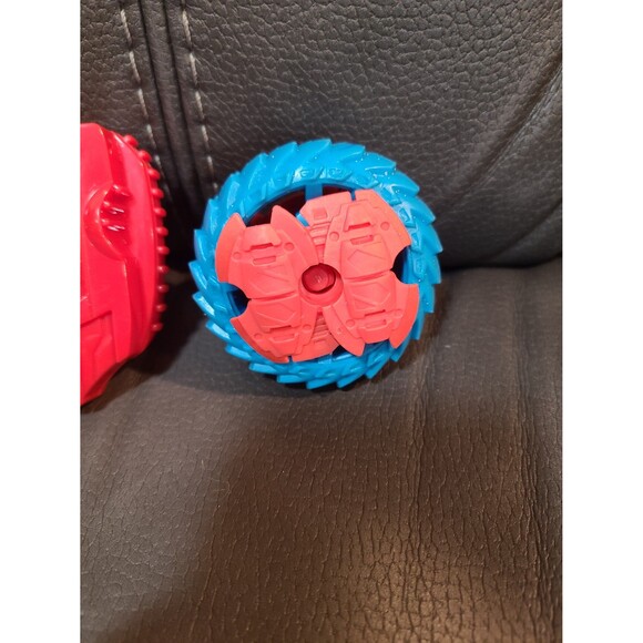 Beyblade Beywheelz Wild Fortune Destroyer with Launcher - Picture 3 of 3